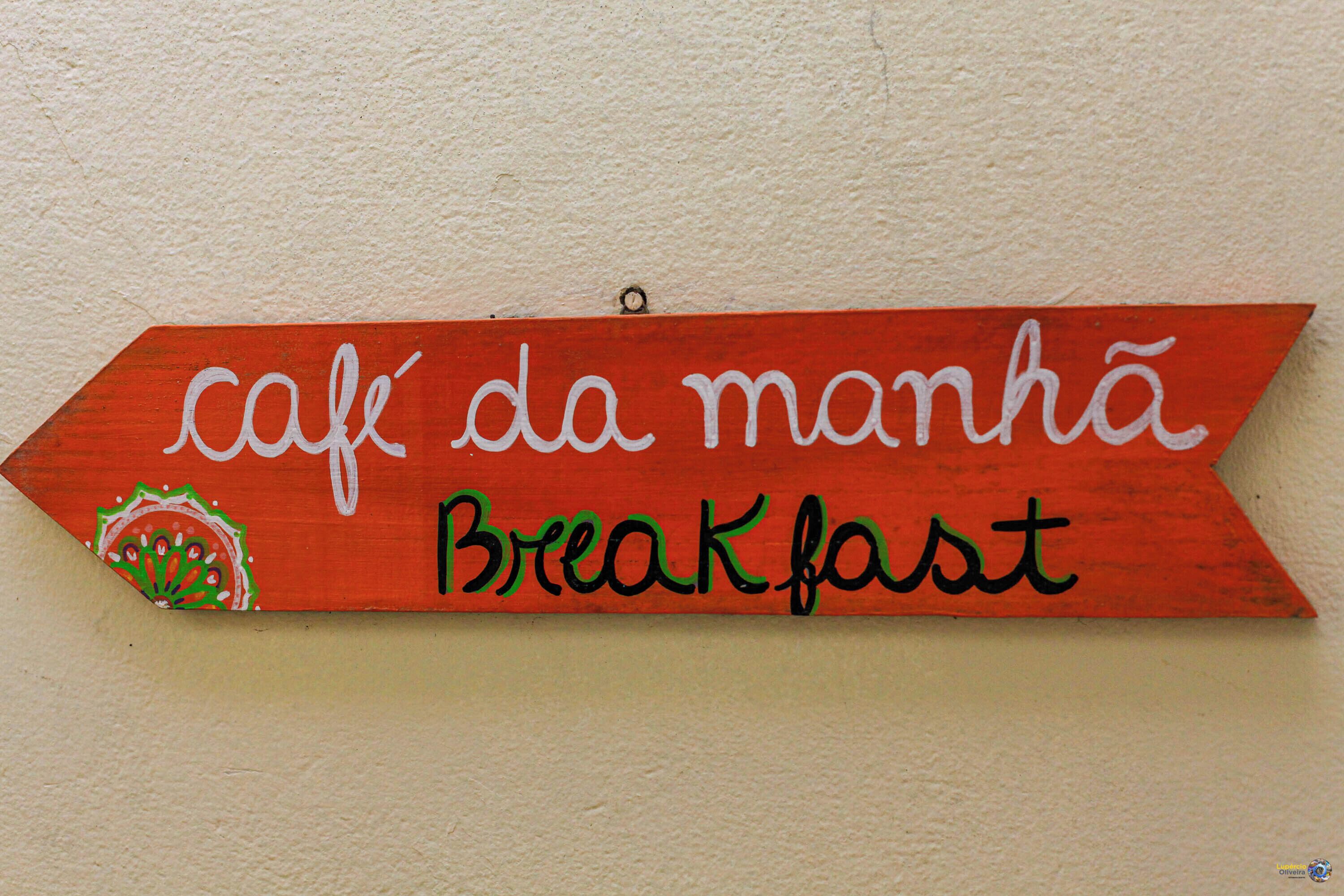 包含每日自助早餐