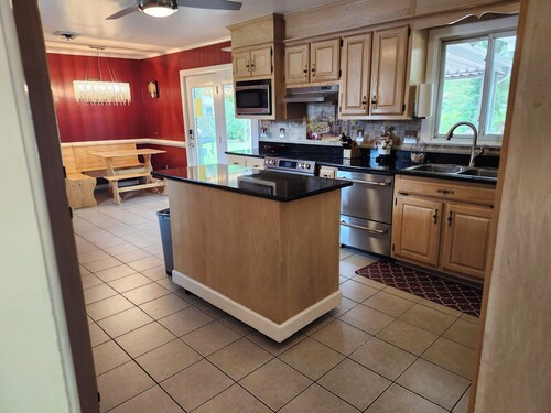 Charming 3-Bedroom Home with Private In-Ground Pool Oasis in Hampton, VA