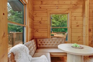 Smart TV, fireplace, video games, ping pong