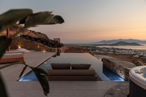 GkF Luxury Villas - 2 Bedroom Cave Villa