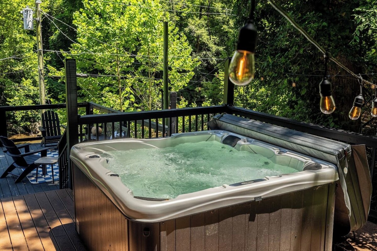 Photo 63 of On the River/Walk to Downtown/Hot Tub/Memory Maker