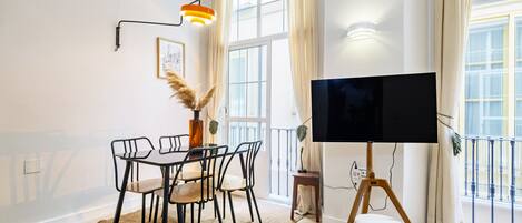 تناول الطعام