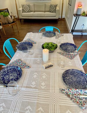 Interior - Charming Sag Harbor Apartment. Two blocks from Main and Bay Streets. (Sag Harbor)