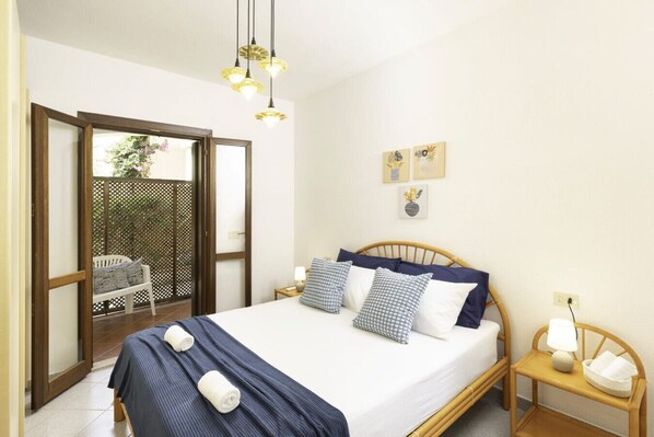 2 bedrooms, WiFi, bed sheets