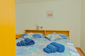 3 bedrooms, desk, bed sheets - Mermaid - Cala Gonone (Cala Gonone)