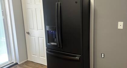 3-bedroom house in fabulous St. Louis with AC
