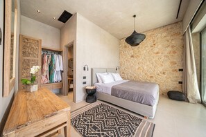 2 slaapkamers, een kluis op de kamer, een strijkplank/strijkijzer