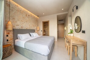 1 slaapkamer, een kluis op de kamer, een strijkplank/strijkijzer
