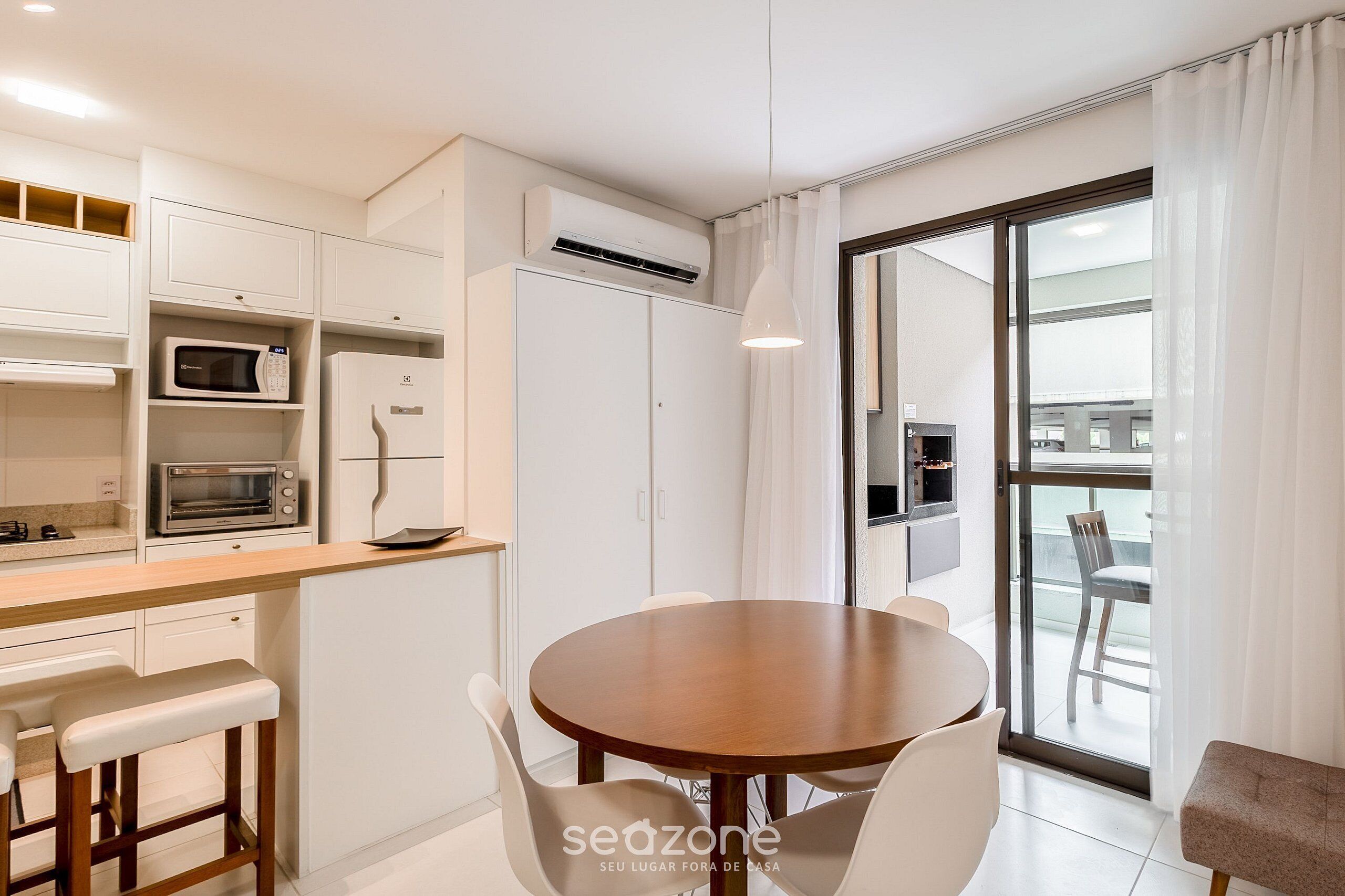 Eenvoudig appartement | Privékeuken | Kookgerei, borden en bestek