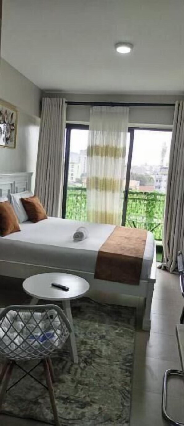 1 habitación, internet y ropa de cama 