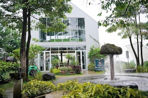 Ngoại thất