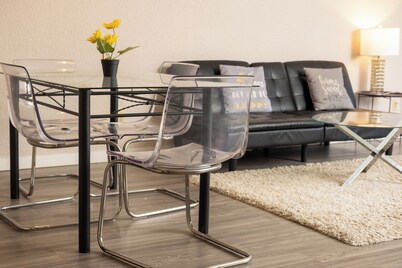 Skyline Condo, Near River side + Sauna + W/D