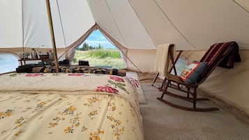 1 chambre, fer et planche à repasser, accès au Wi-Fi (inclus)
