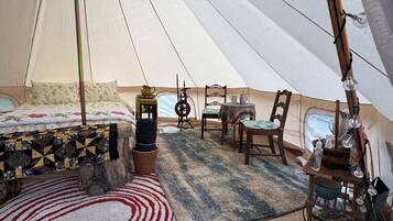 1 chambre, fer et planche Ă repasser, draps fournis