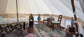 Glamping Bell Tent with Amazing Views of Cascades, Salish Sea & Mt Rainier