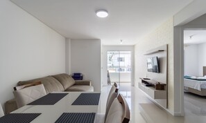 Basic Apartment | Living area