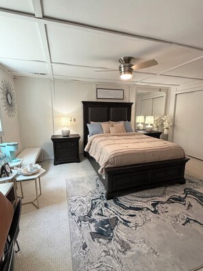Desk, free WiFi, bed sheets
