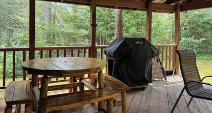 Drummond Island Hotel & Vacation Homes - Ole Woodsy Nook