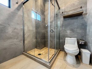 Appartamento Comfort, balcone, vista oceano parziale | Bagno