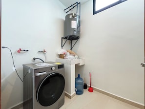 Comfort Apartment, Balcony, Partial Ocean View | Room amenity