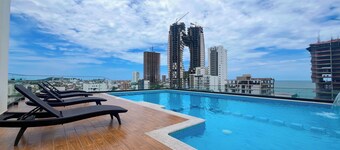 Makeva Condos - Near Malecon