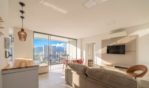 Basic Apartment | Living area