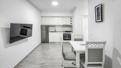 WE LOVE TIRANA Central Apartments Blloku