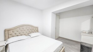 2 habitaciones, tabla de planchar con plancha y wifi gratis 