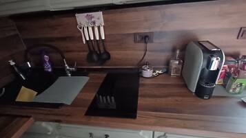 Oven, stovetop, dishwasher