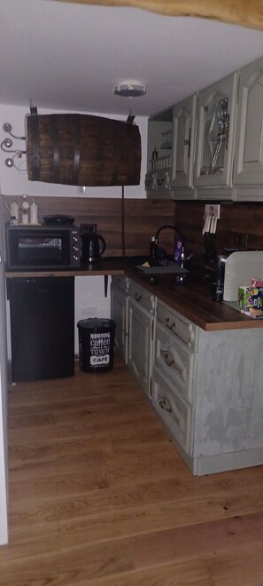 Oven, stovetop, dishwasher