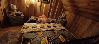 Superb chalet with AC in sunny Sunja