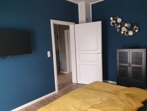 3 slaapkamers, een bureau, reisbedje, gratis wifi