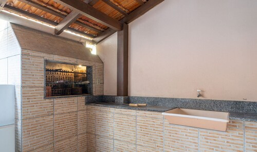 Casa a 4 min a pé da praia em Porto Belo BRR0097