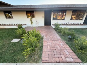 Imagen sin descripción, 4 de 27, botón