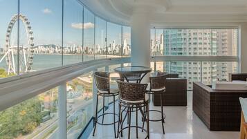 Apartamento básico | Terraço/pátio