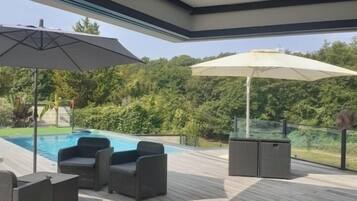 Piscine extérieure, piscine chauffée