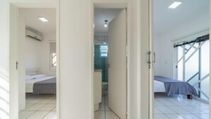 Basic Villa | Free WiFi - 5BR Home w/ Pool in Penha Center Bsl190 (Penha)