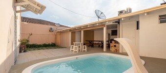5BR Home w/ Pool in Penha Center Bsl190