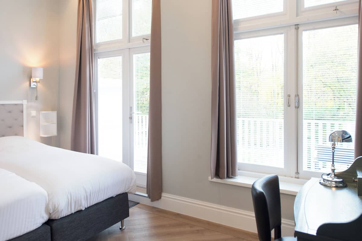 Royal 82D | Iron/ironing board, free WiFi