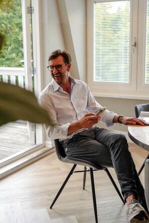 Royal 82G | Tabla de planchar con plancha y wifi gratis