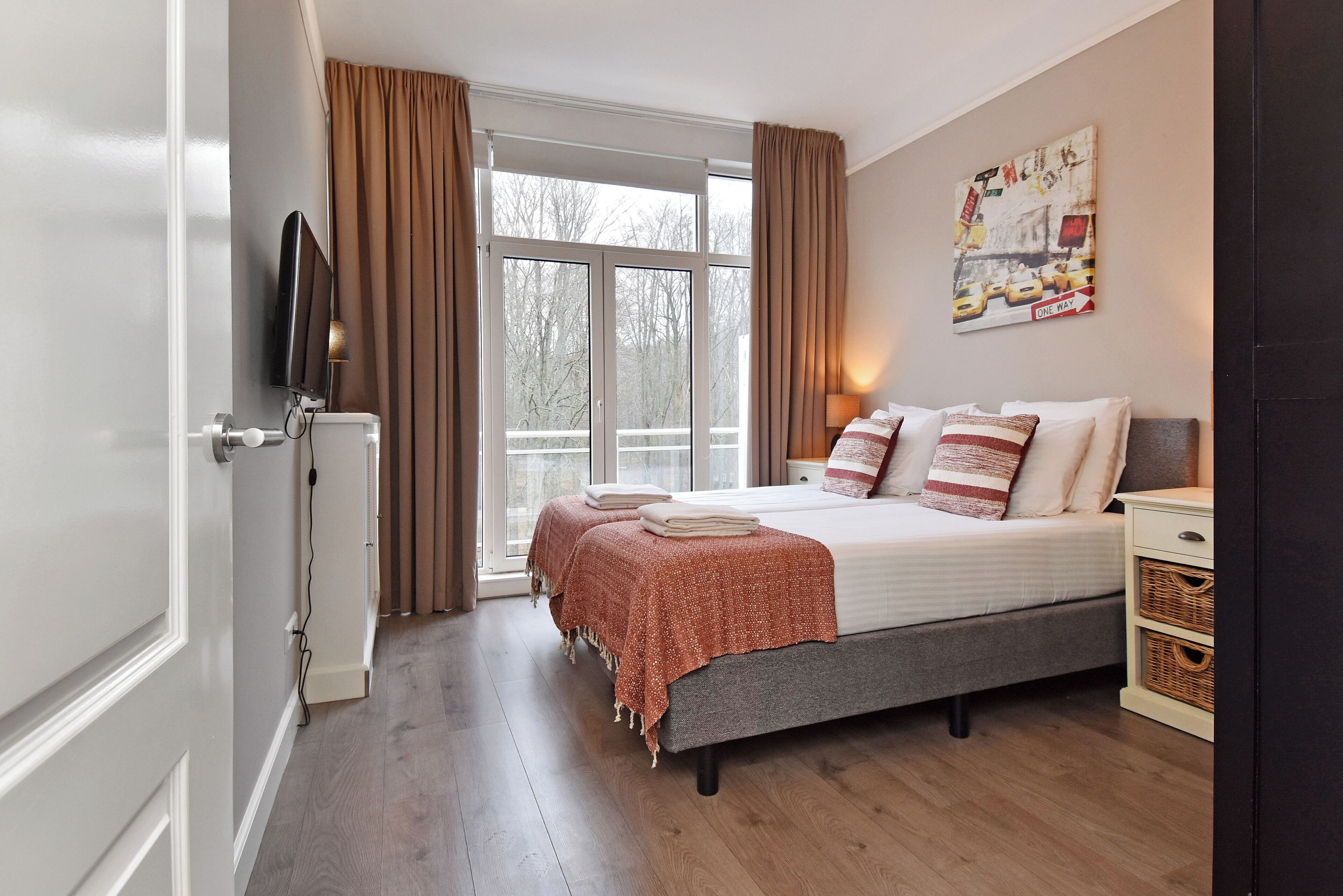 Comfort 84A | Iron/ironing board, free WiFi