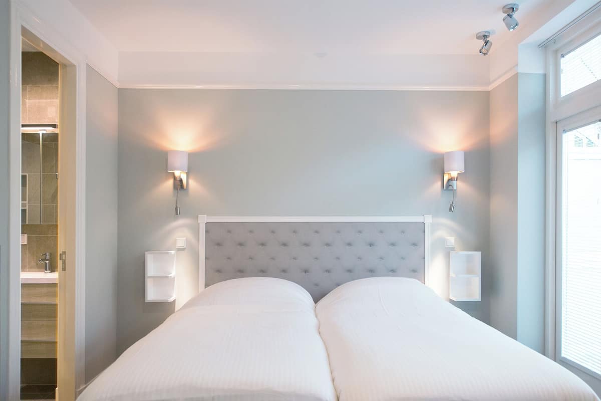 Royal 82F | Iron/ironing board, free WiFi