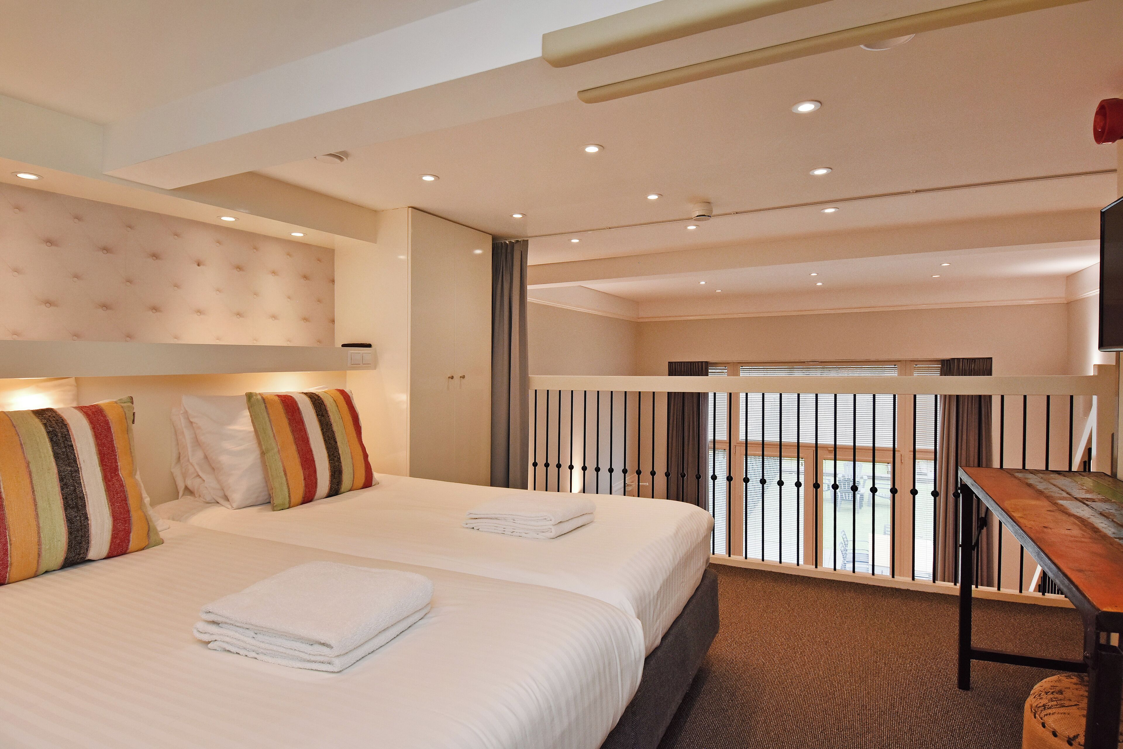 Executive 86B | Iron/ironing board, free WiFi