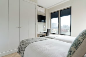 Executive 102C | Iron/ironing board, free WiFi