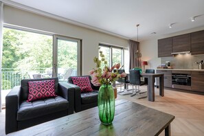 Executive 102C | Living area - Park Central Short Stay (The Hague)