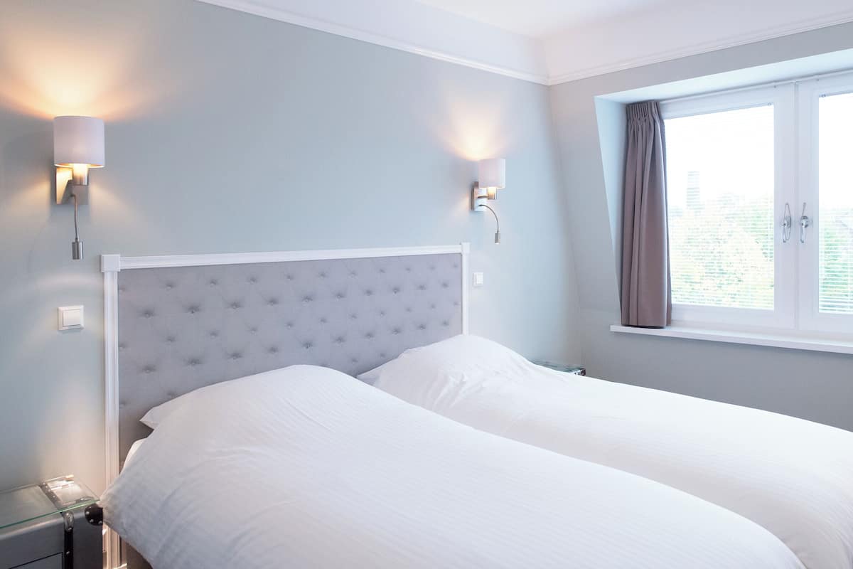 Royal 82E | Iron/ironing board, free WiFi