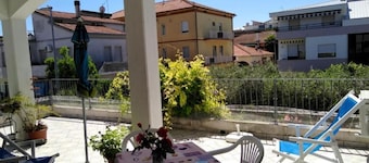 Spacious and cozy suite near the sea, pets allowed allowed