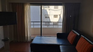 Apartment, 1 Bedroom, Non Smoking, Balcony | Living area