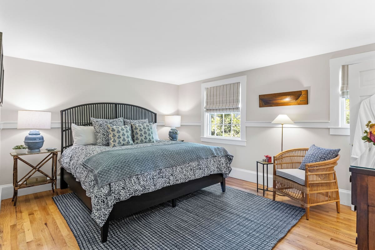 Headmaster's Cottage Buyout | Premium bedding, iron/ironing board, WiFi (free), individually decorated