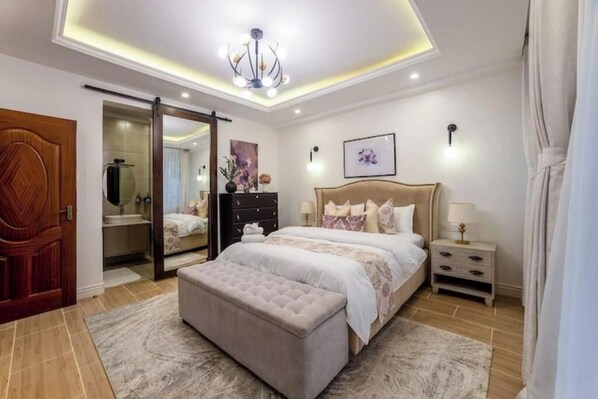 4 chambres, fer et planche à repasser, accès Internet, draps fournis